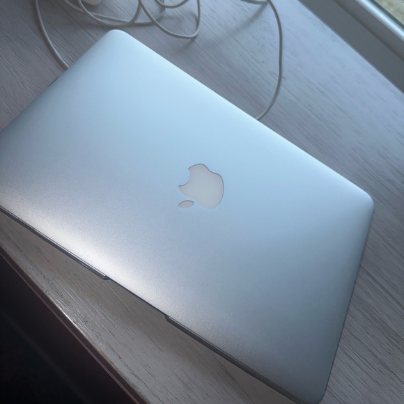 Apple MacBook Air Notebook 2015 11inch 4GB